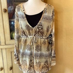 Trixxi top NWT
